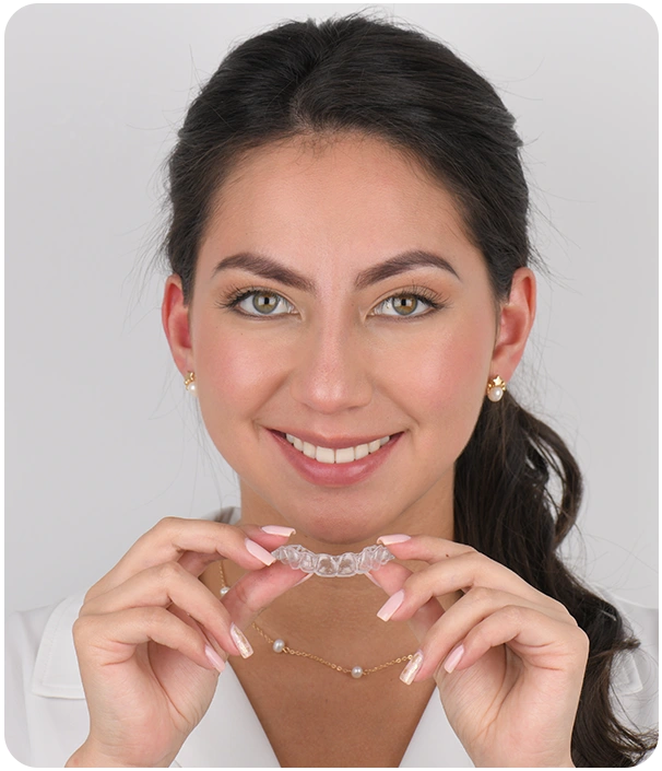 Diseño de Sonrisa clínica dental tratamiento dental Quito